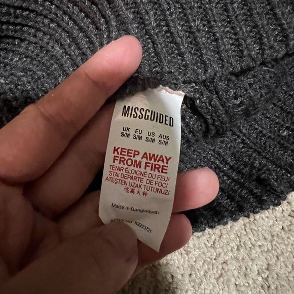 MISSGUIDED Off Shoulder Knit Dress - Picture 4 of 4